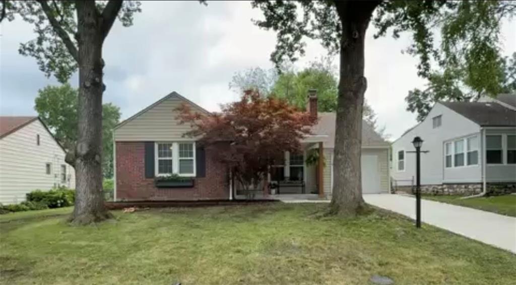 8018 Belleview Avenue Property Photo