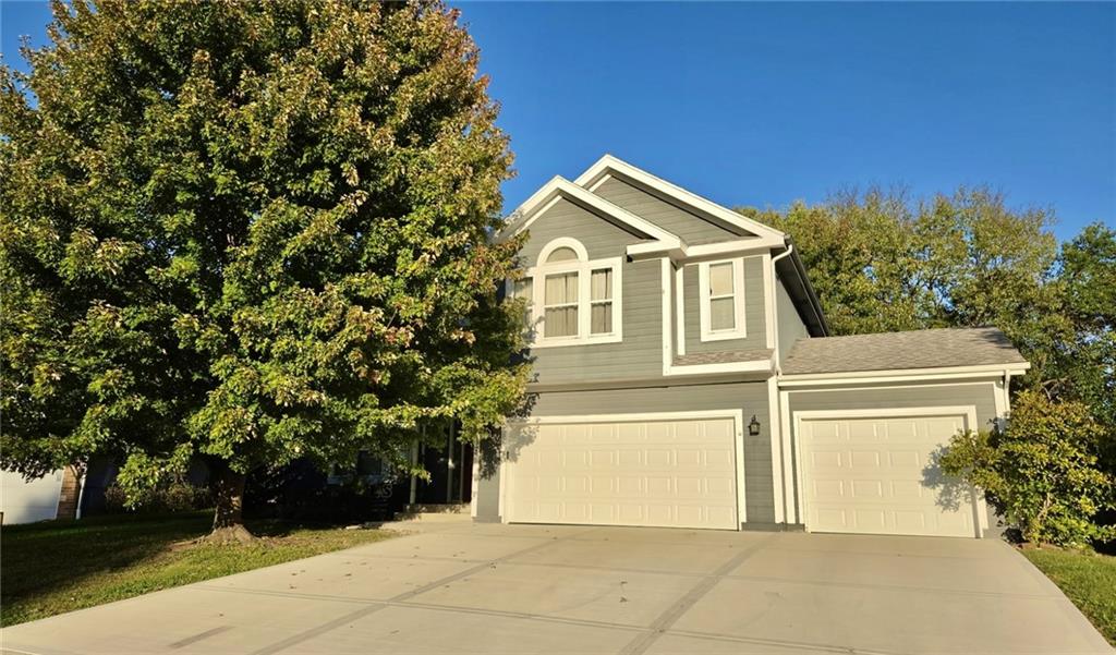 1329 Se Dalton Drive Property Photo 1