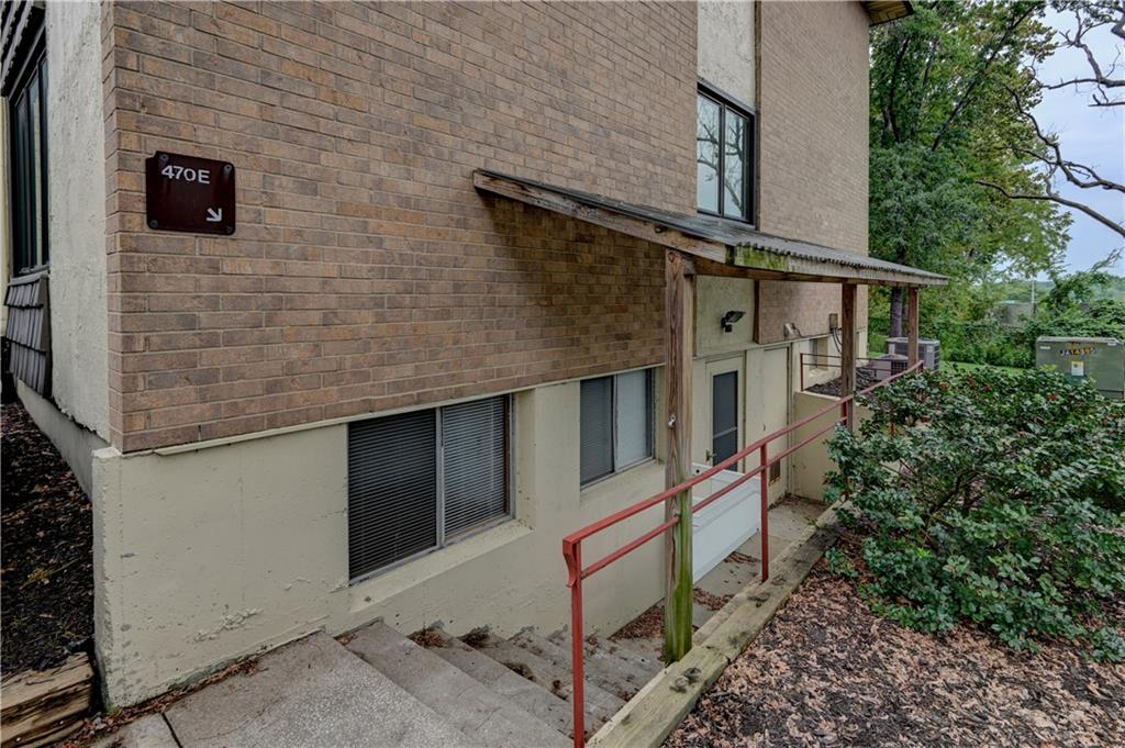 470 W 104th Street Property Photo 1