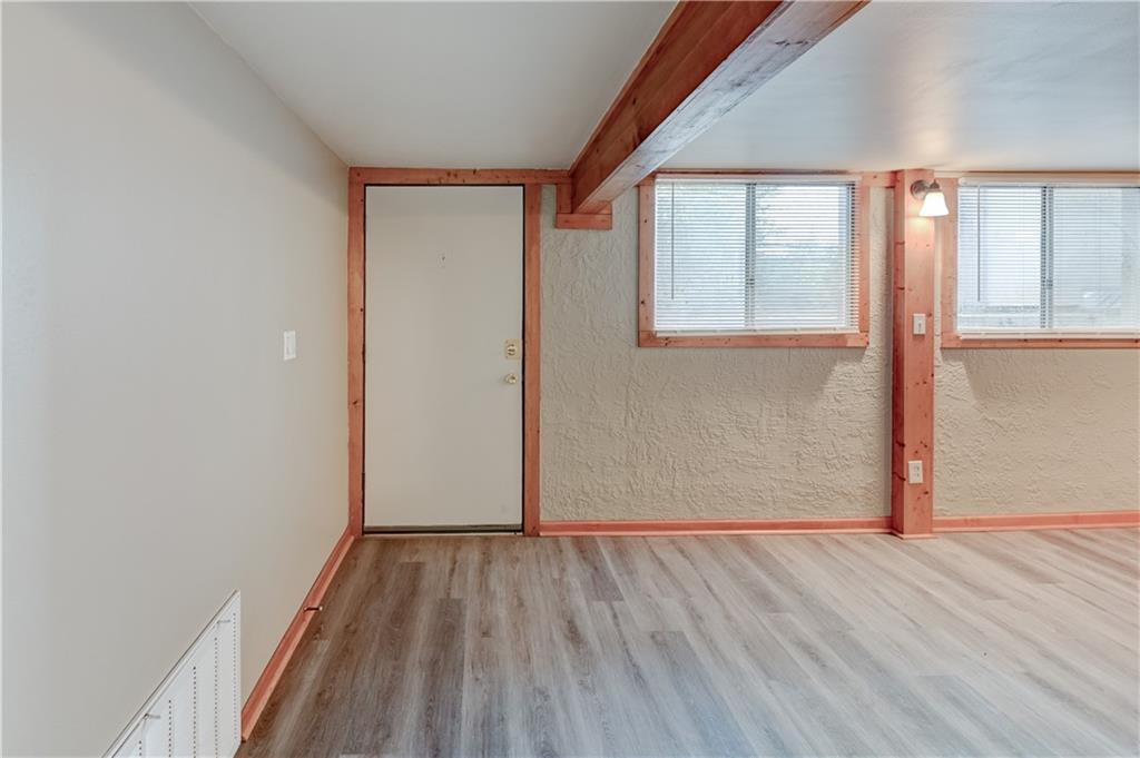 470 W 104th Street Property Photo 5