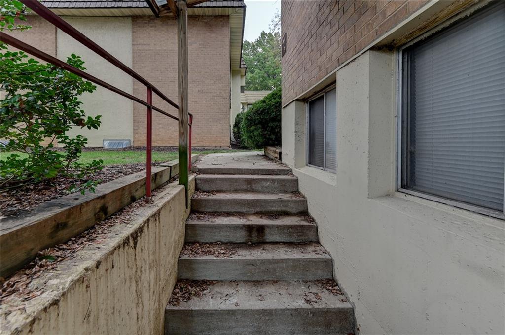 470 W 104th Street Property Photo 8