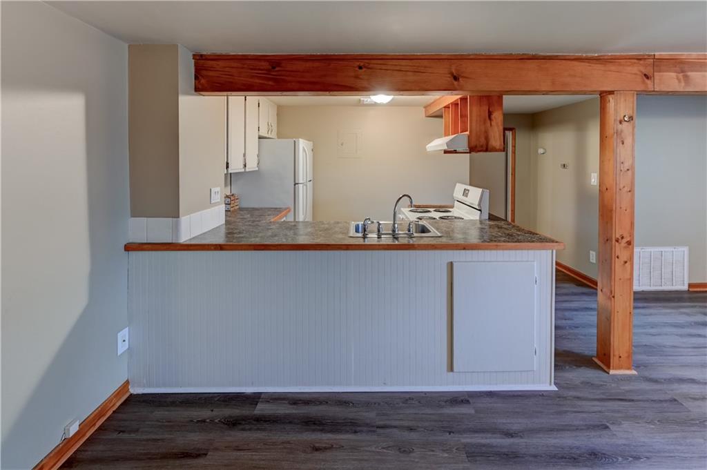 470 W 104th Street Property Photo 10
