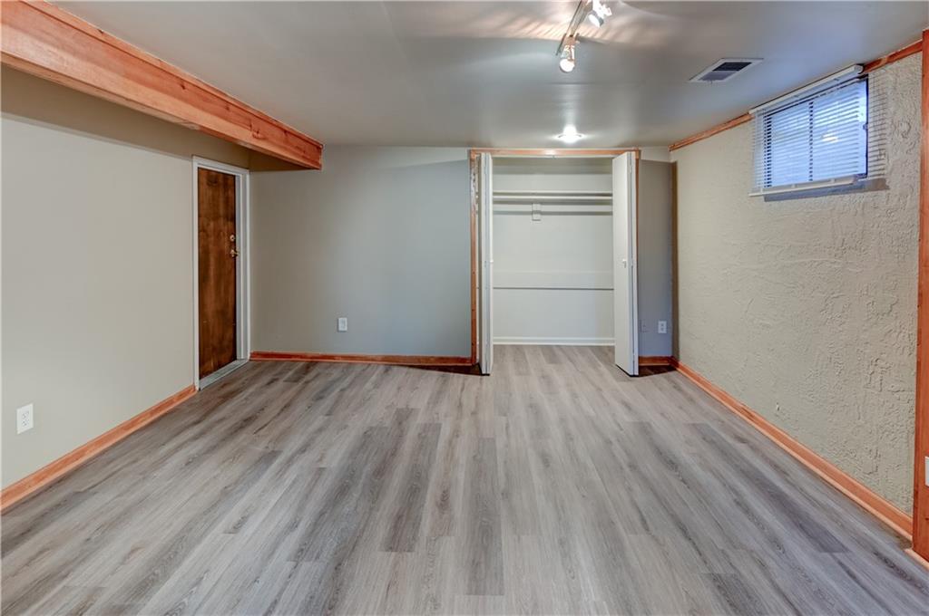470 W 104th Street Property Photo 14