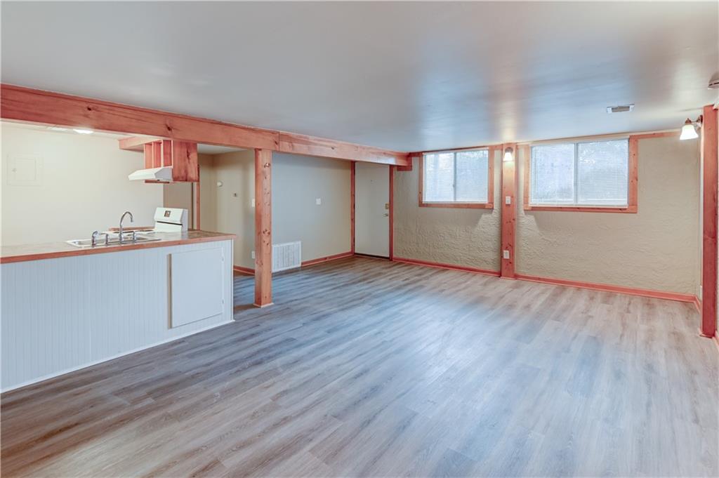 470 W 104th Street Property Photo 19