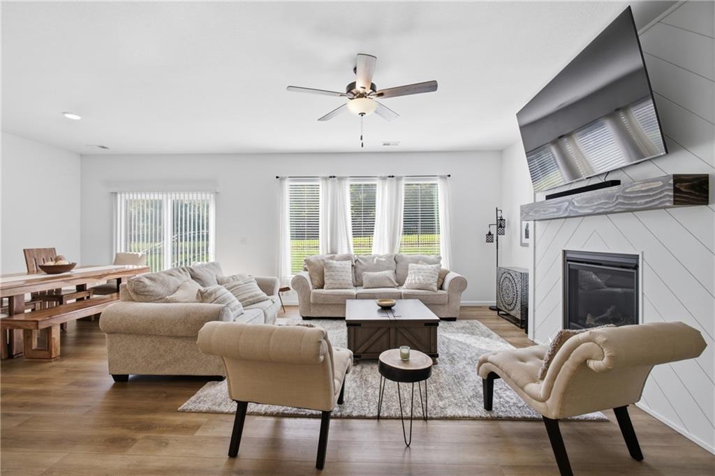 20909 W 190th Place Property Photo 11