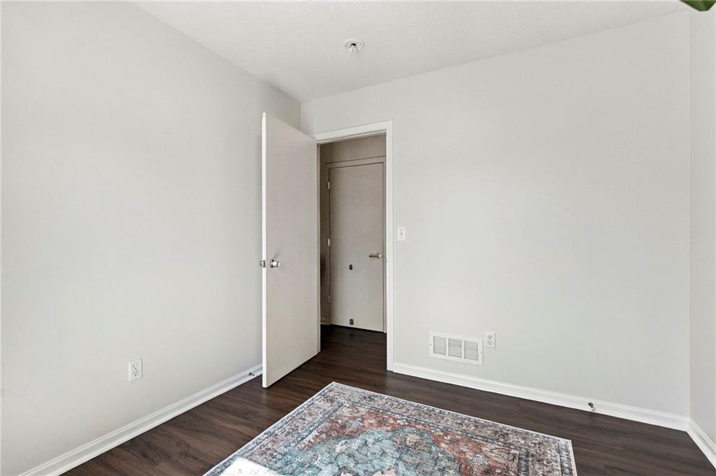 440 N Pine Street Property Photo 20