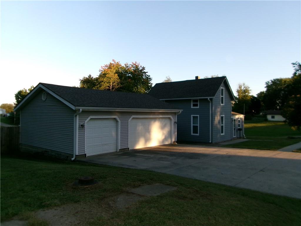 302 N Kansas Street Property Photo 2