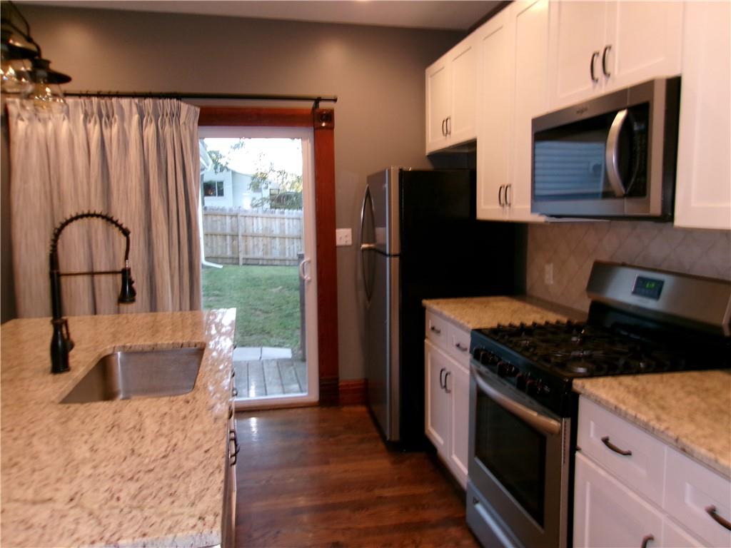 302 N Kansas Street Property Photo 7