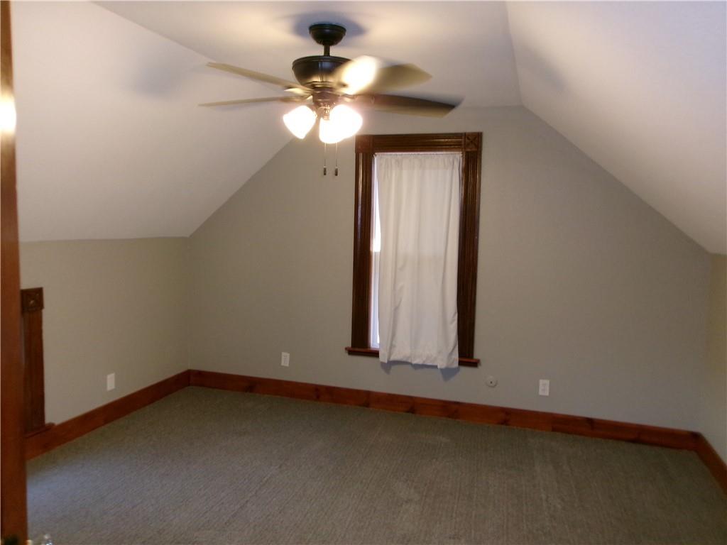 302 N Kansas Street Property Photo 15