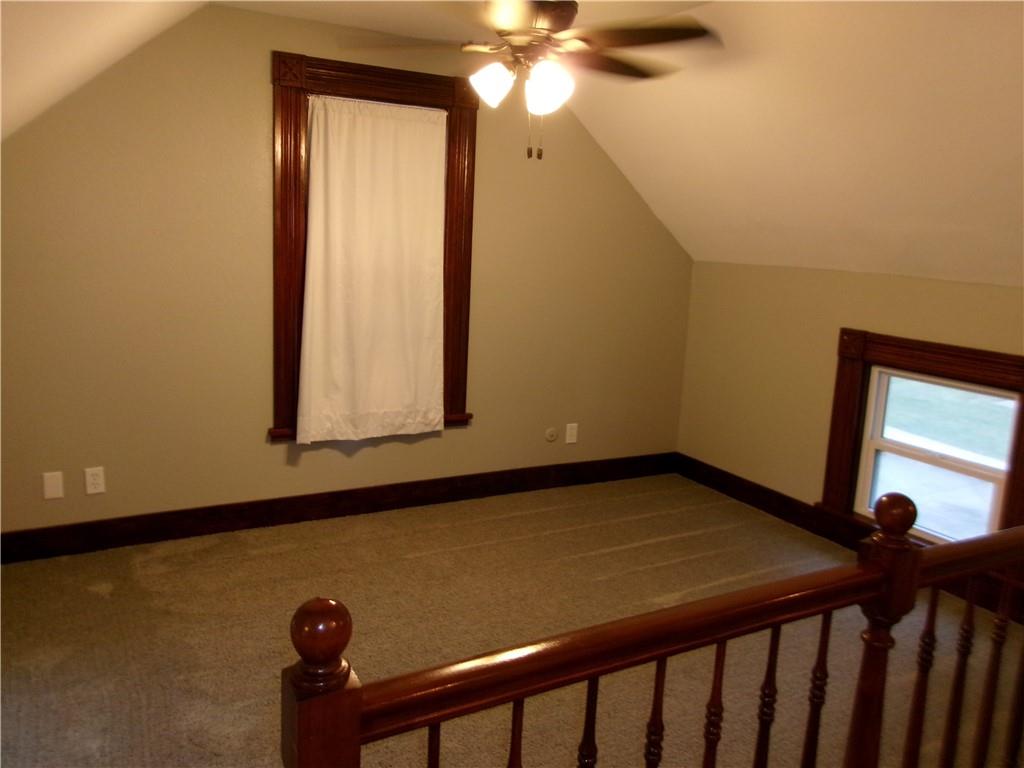 302 N Kansas Street Property Photo 16