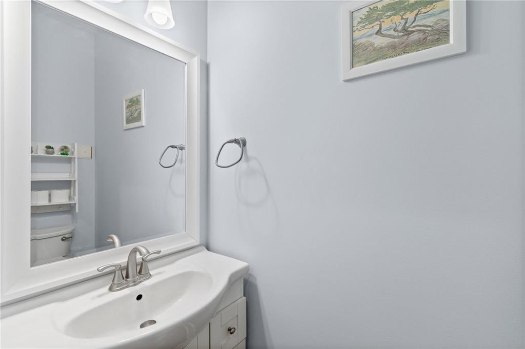 20128 Linwood Road Property Photo 16