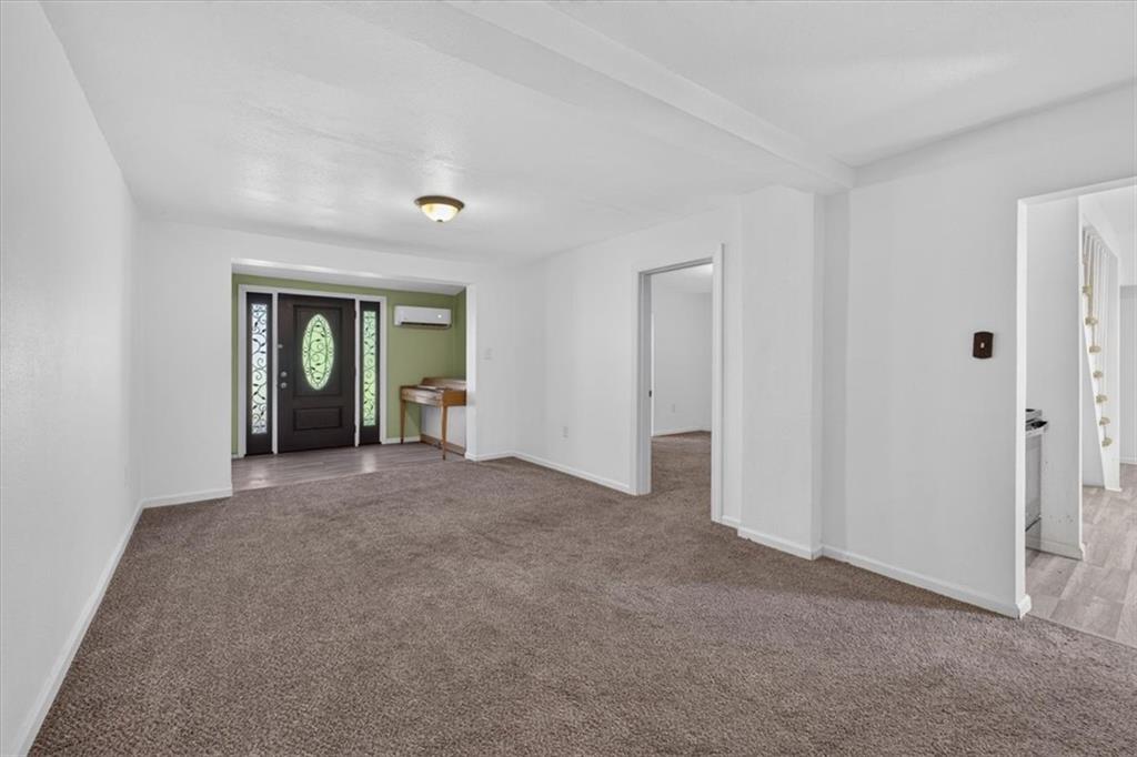 1217 E Parker Avenue Property Photo 2