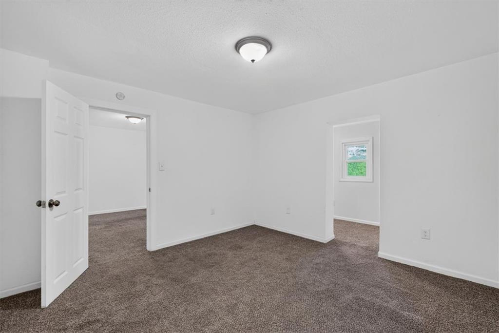 1217 E Parker Avenue Property Photo 5