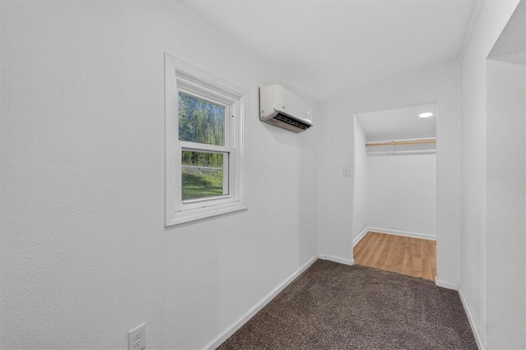 1217 E Parker Avenue Property Photo 6