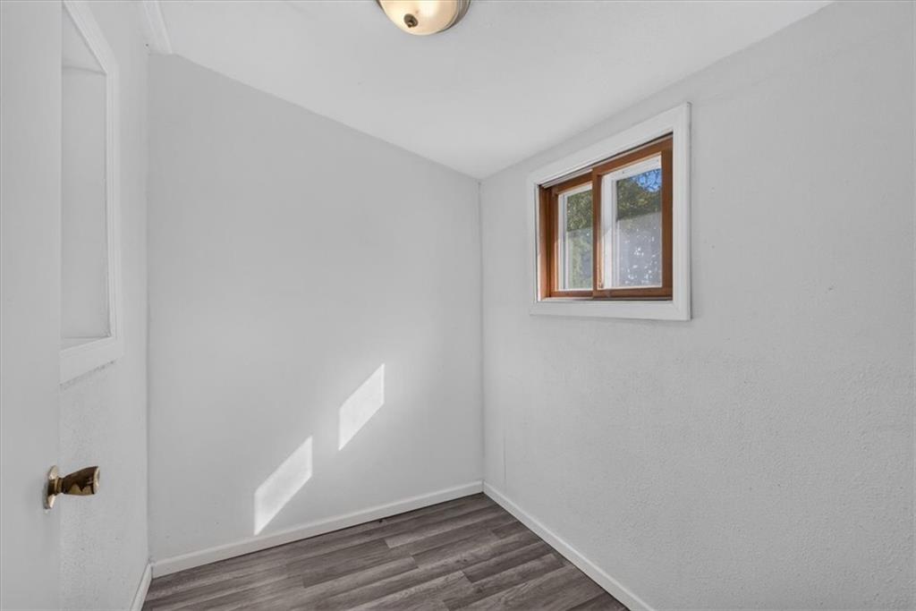 1217 E Parker Avenue Property Photo 10