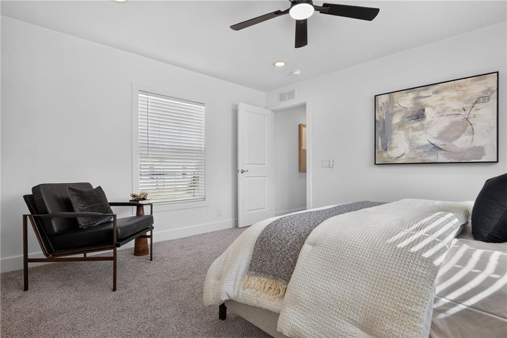 2544 Hiawatha Street Property Photo 21