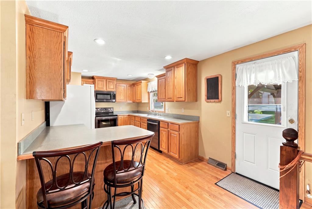 363 E Lowell Street Property Photo 10
