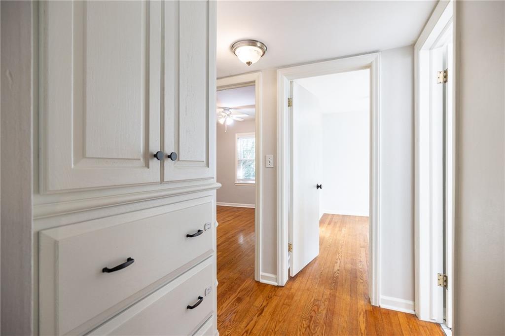 5619 Walmer Street Property Photo 14