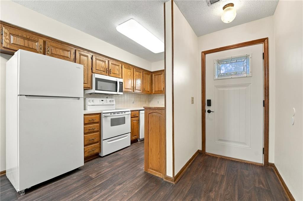 1307 N Ridge Parkway Property Photo 5