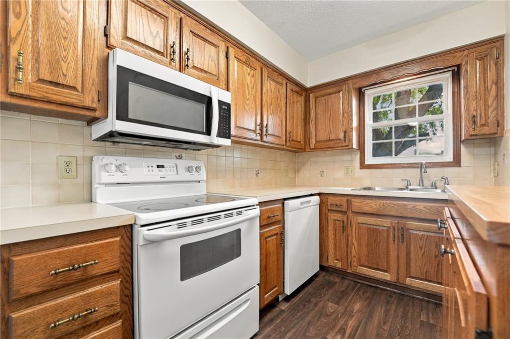 1307 N Ridge Parkway Property Photo 15