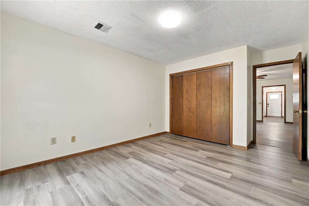 1307 N Ridge Parkway Property Photo 24