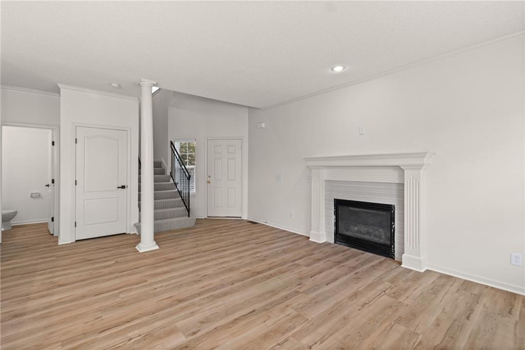 15926/15928 W 91st Terrace Property Photo 8