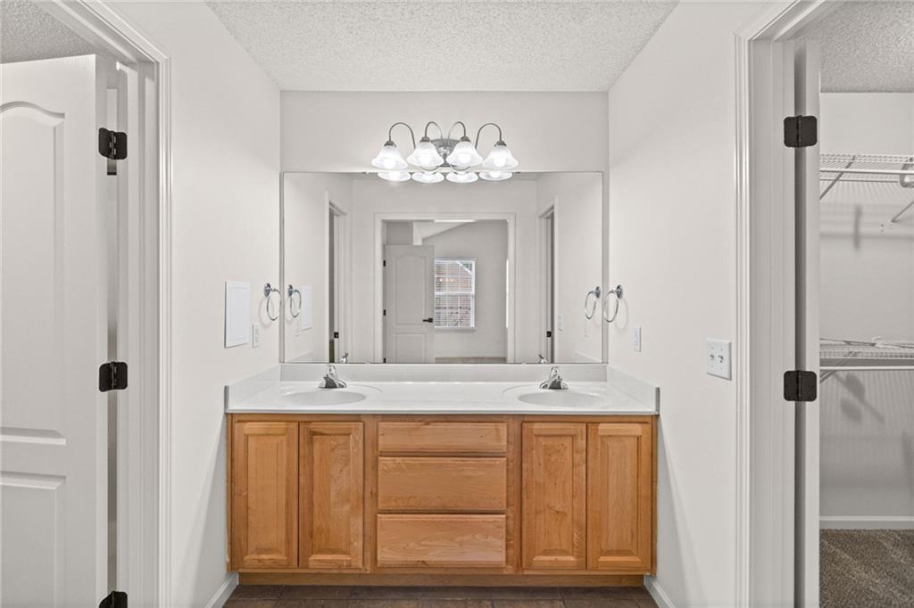 15926/15928 W 91st Terrace Property Photo 15