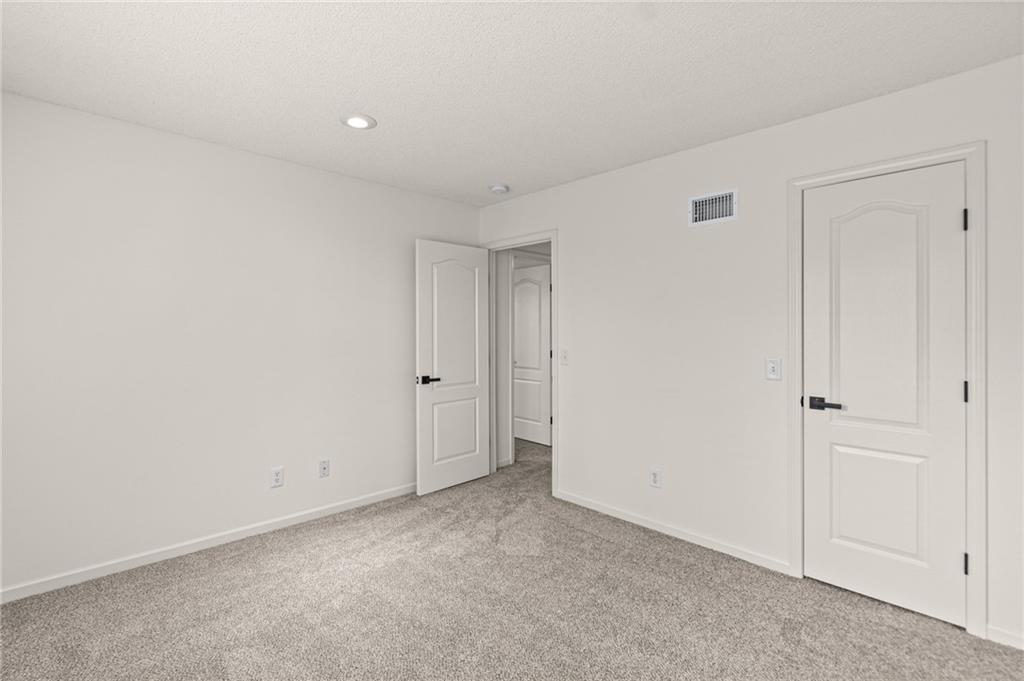 15926/15928 W 91st Terrace Property Photo 18