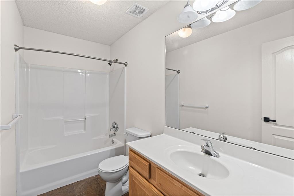 15926/15928 W 91st Terrace Property Photo 19