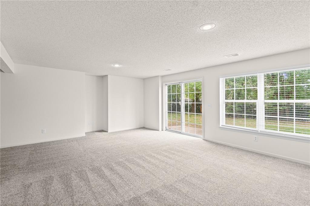 15926/15928 W 91st Terrace Property Photo 24