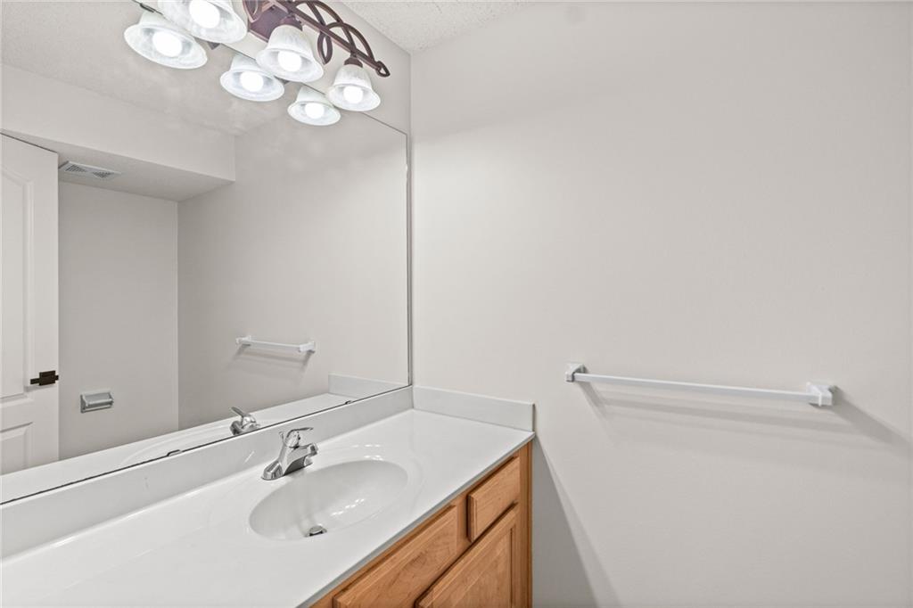 15926/15928 W 91st Terrace Property Photo 25