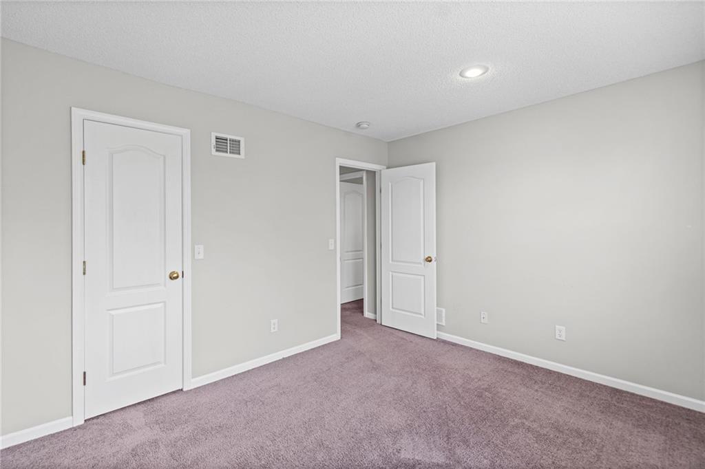 15926/15928 W 91st Terrace Property Photo 47