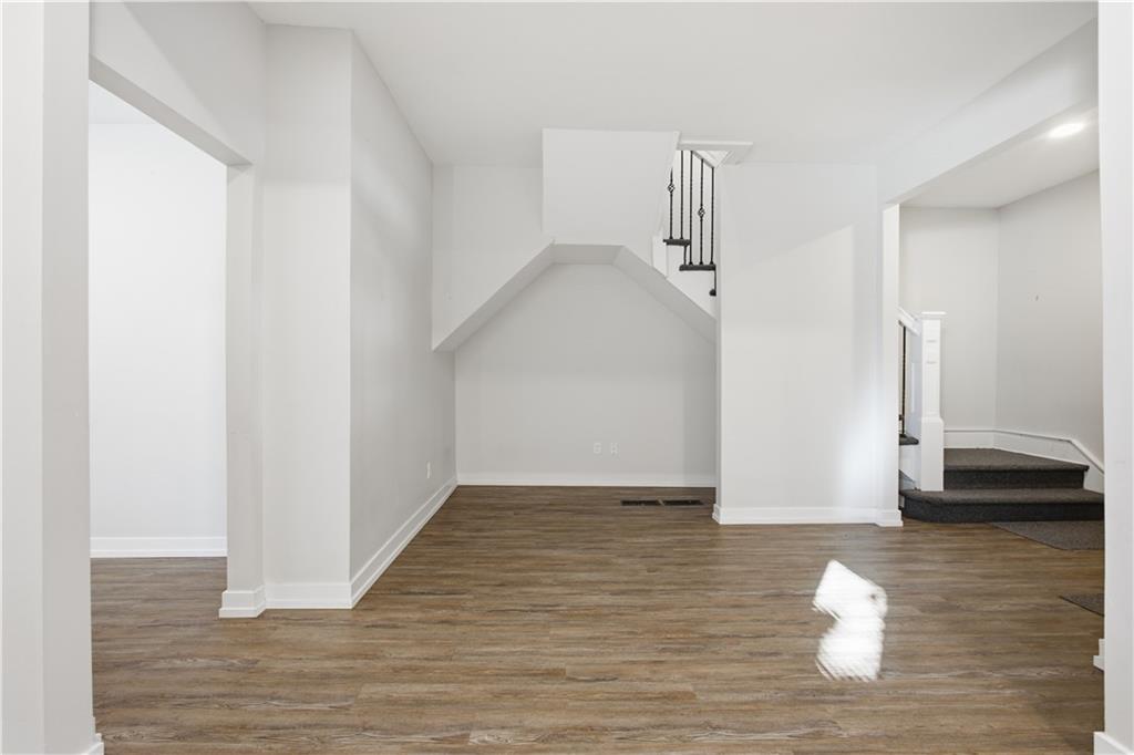 421 Osage Street Property Photo 4