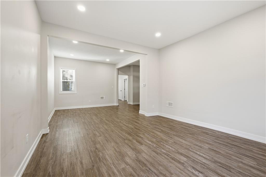 421 Osage Street Property Photo 7