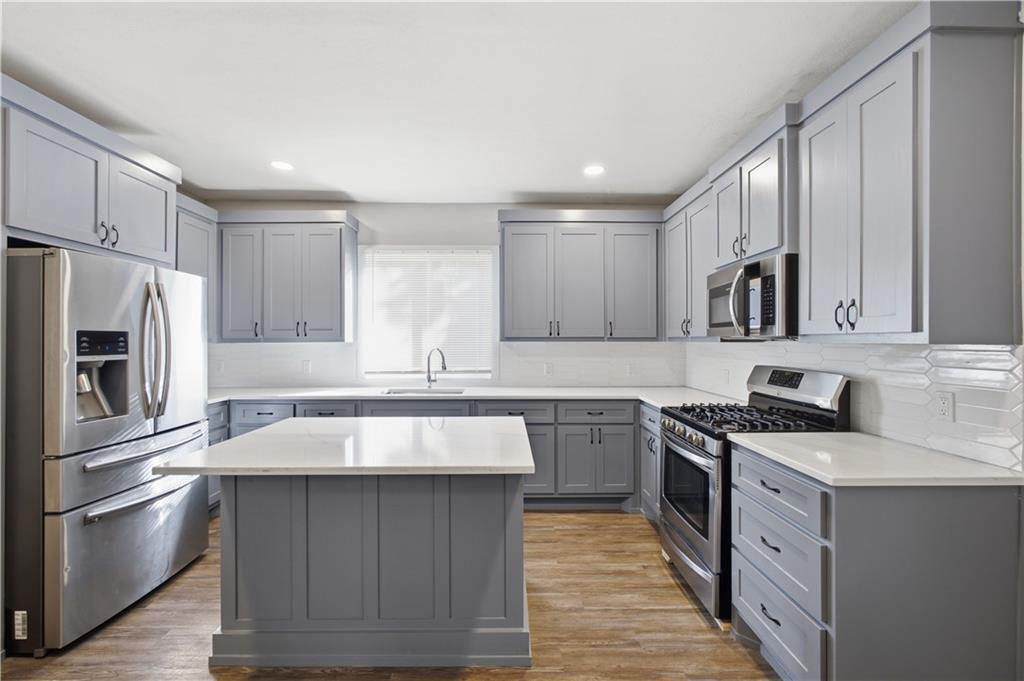 421 Osage Street Property Photo 8