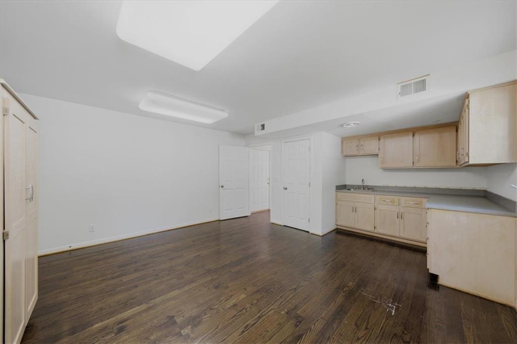 3714 W 61st Terrace Property Photo 25