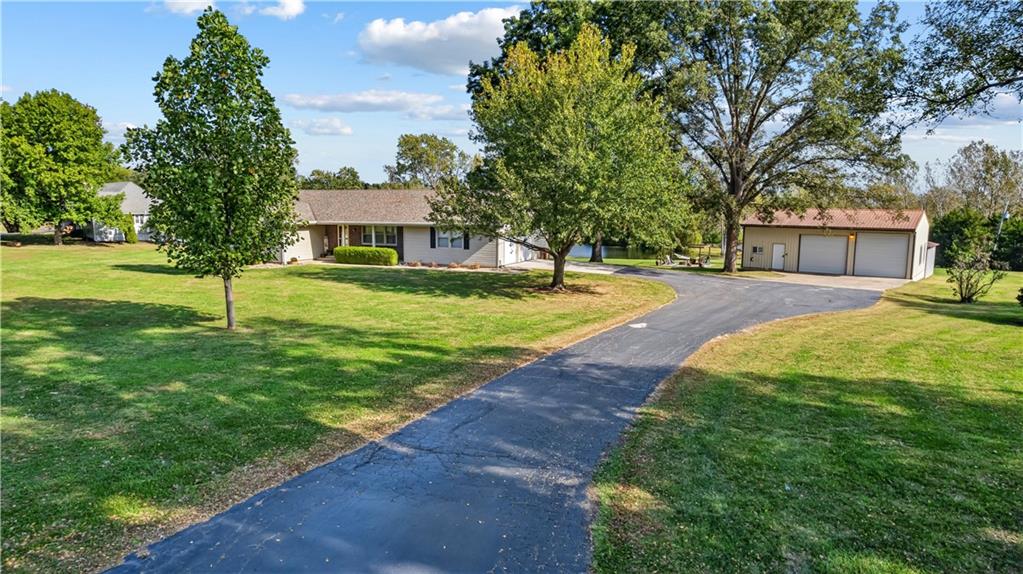 22195 Dunn Drive Property Photo 2