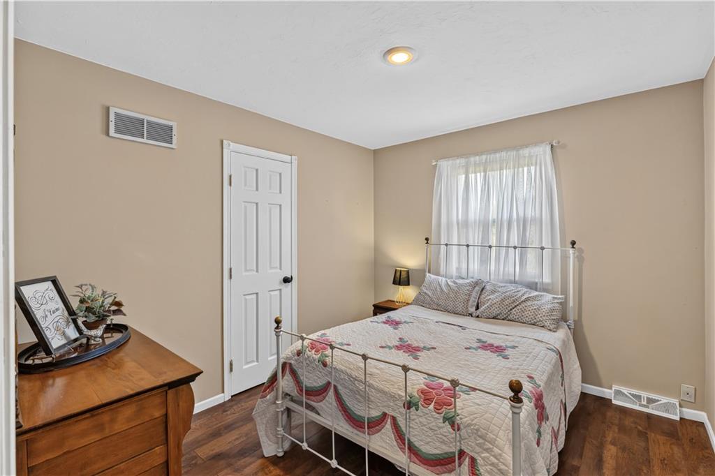 22195 Dunn Drive Property Photo 14