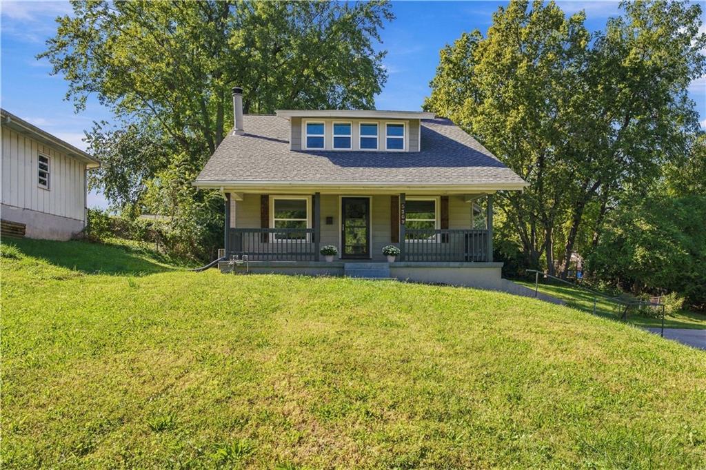5308 Northern Avenue Property Photo 1