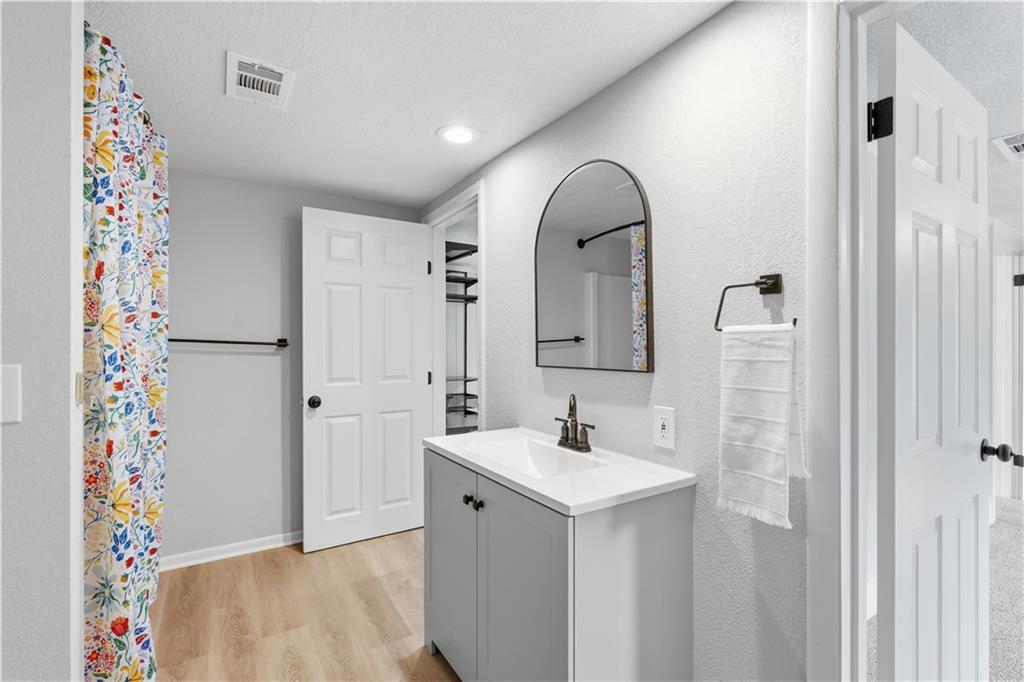 5308 Northern Avenue Property Photo 24