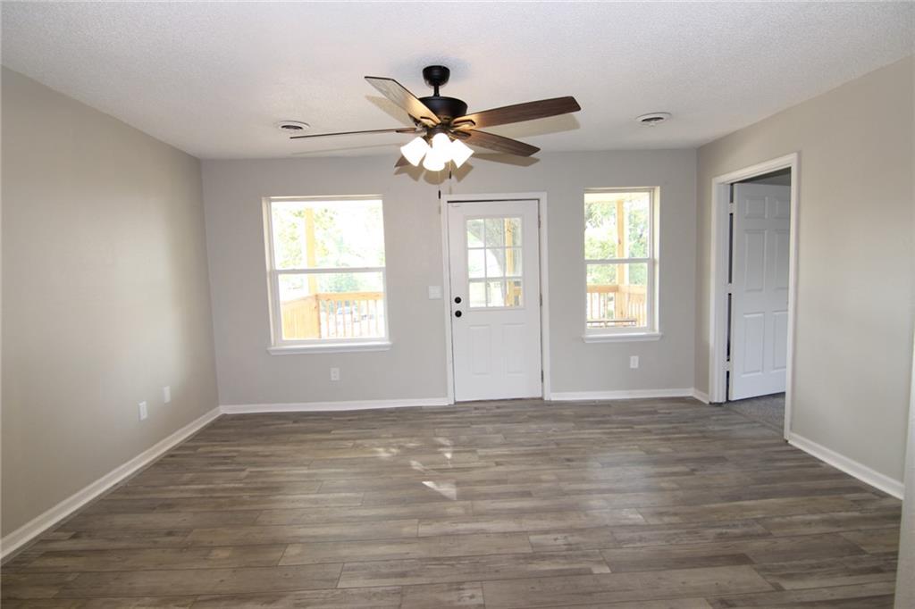 5638 Miami Avenue Property Photo 5