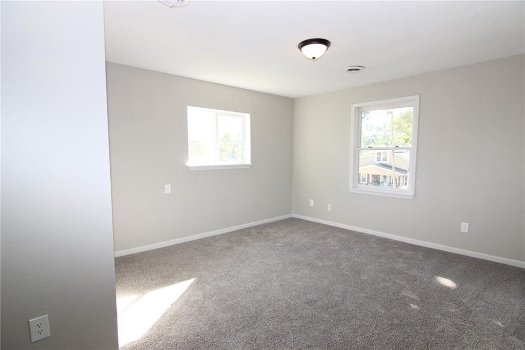 5638 Miami Avenue Property Photo 7