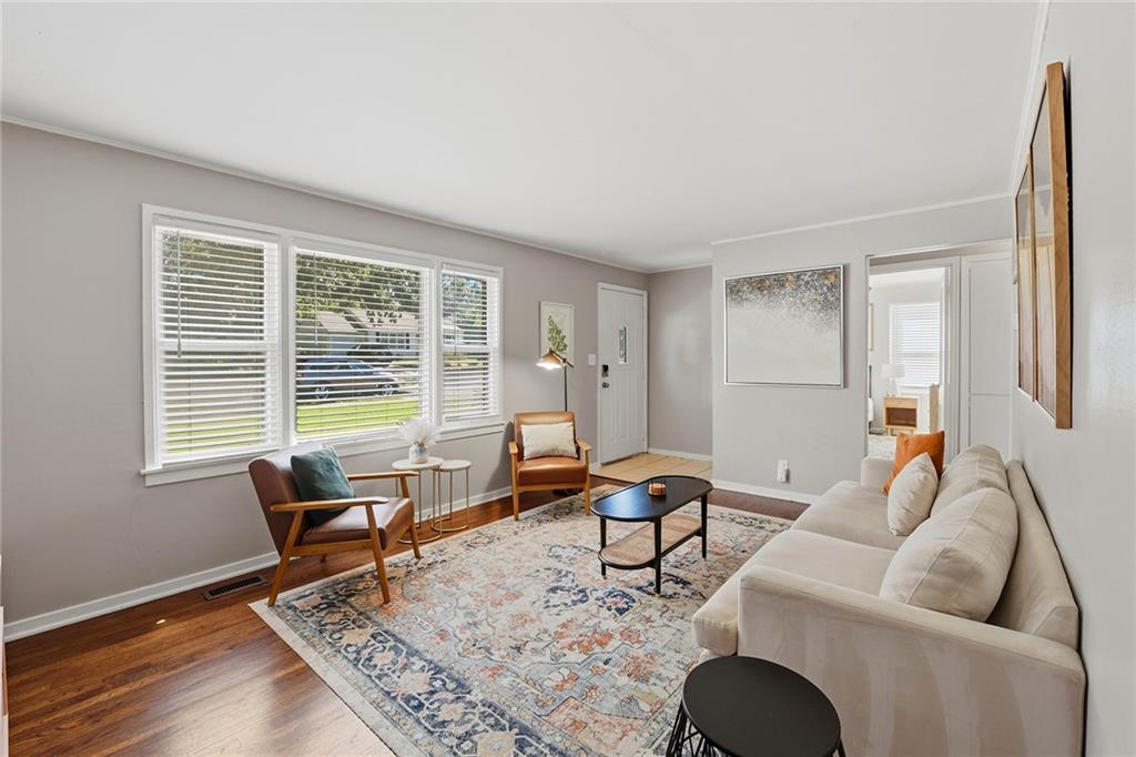 7728 Newton Street Property Photo 7