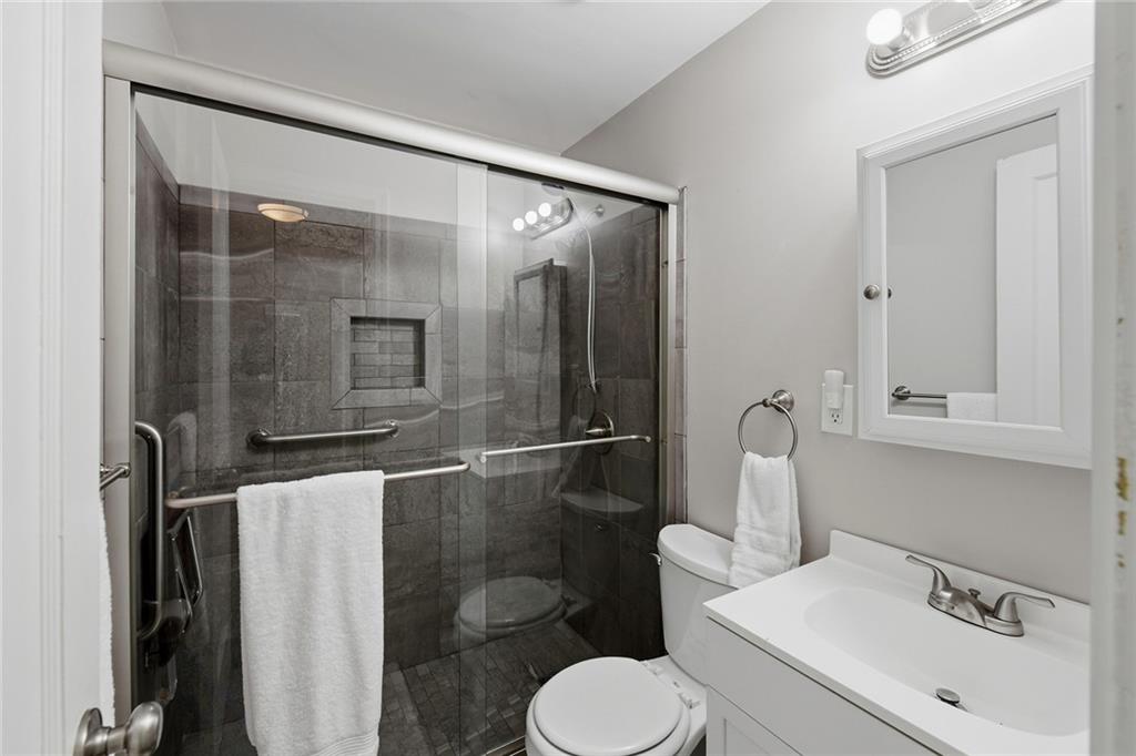 7728 Newton Street Property Photo 10