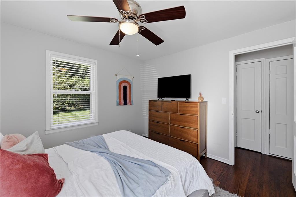 7728 Newton Street Property Photo 13