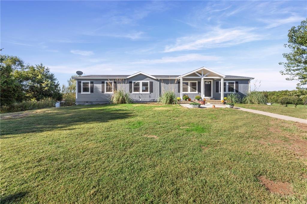 39340 Indianapolis Road Property Photo 1