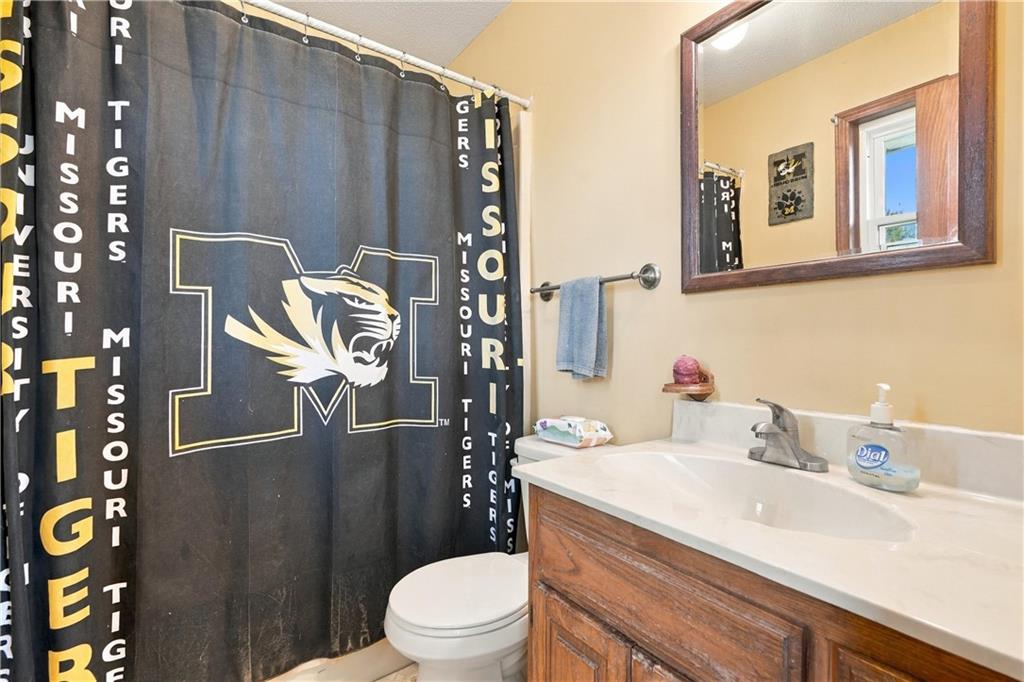 18045 Highway C Highway Property Photo 34