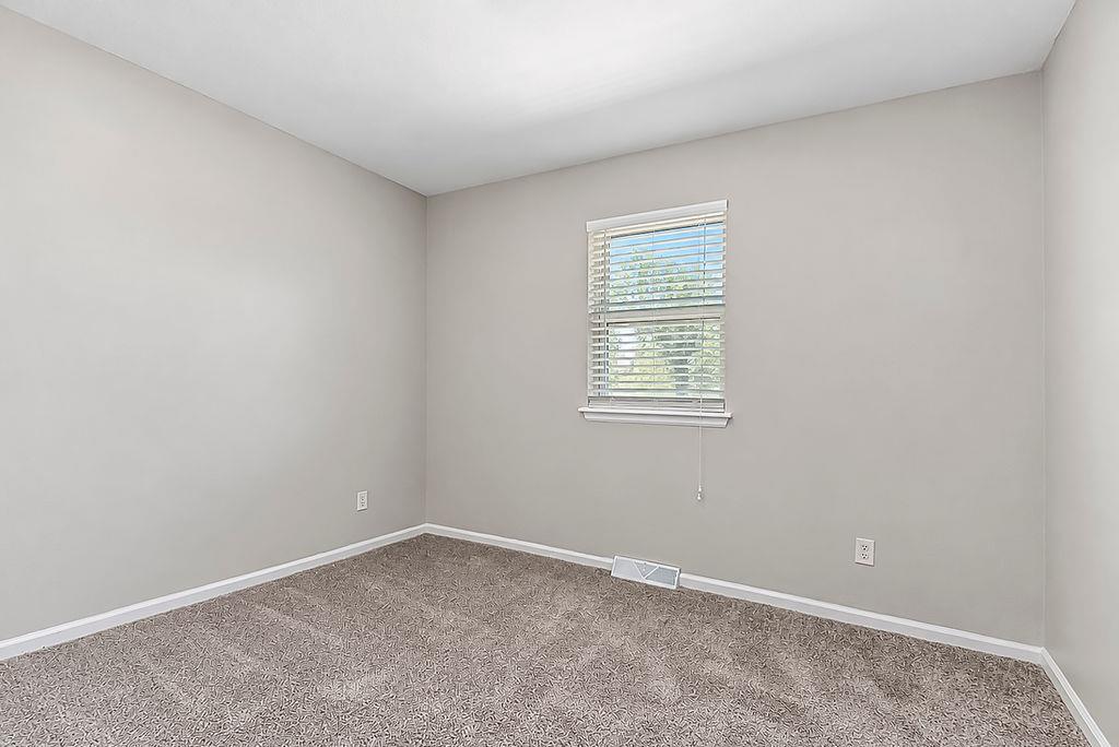 3116 N 84th Terrace Property Photo 12