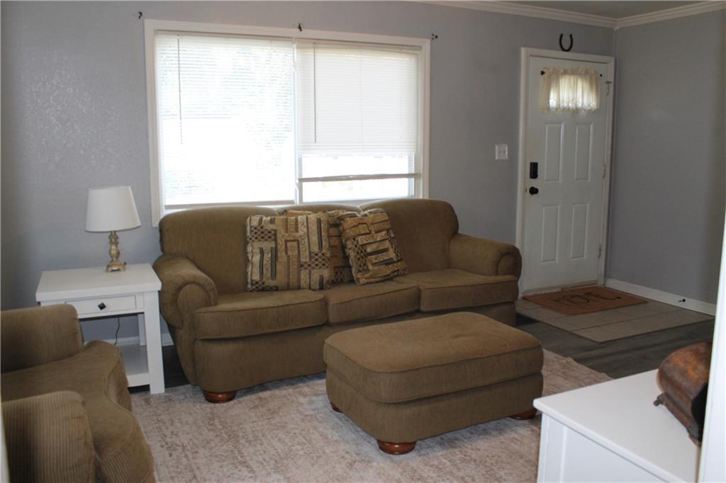 2409 Ne Pursell Road Property Photo 5
