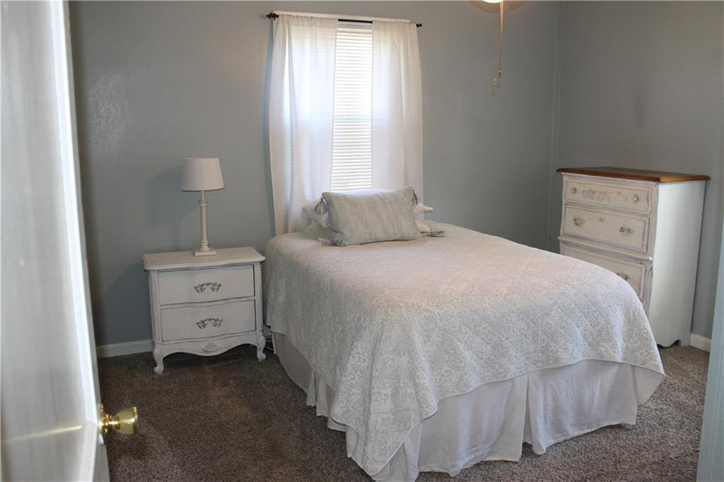 2409 Ne Pursell Road Property Photo 11